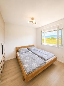 Apartment Blue Rose Sabunike - by TA Leut Agency