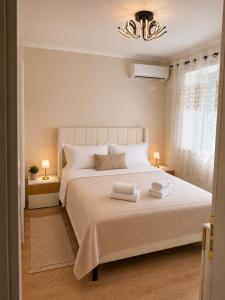 Sol Apartment in Bllok, Tirana