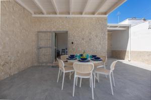 Acqua e Sale Beach House by BabarHouse