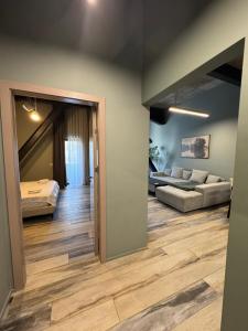 SmartHome Central 16 - free private parking
