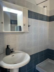 Riverside Rooms Ammoudia