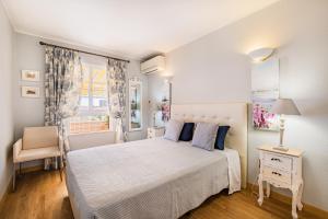 Ocean View Apartment with Pool and Private Balcony
