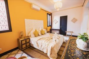Riad New Moon