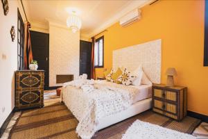 Riad New Moon