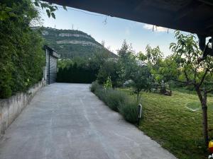 Mountain Panorama Garden BBQ ECO