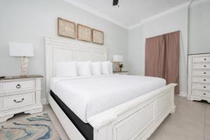 Phoenix Gulf Towers 2206