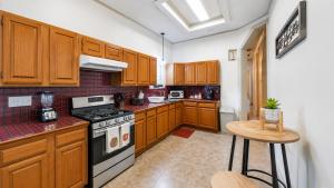 Charming 3BR Historic Home on Mardi Gras Route