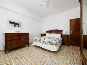 Bright 3 Bedrooms Apartment with Seaview Balcony