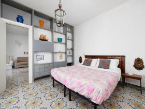 Bright 3 Bedrooms Apartment with Seaview Balcony