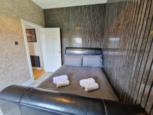 Bright & Spacious Central Apt Near City Centre