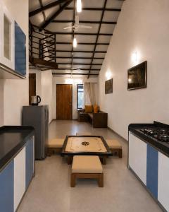 Savali Villa ,Pool, Nature Stay, Kayaking & Bonfire ,Barbecue & Family Getaway ,Bhor