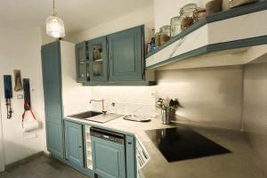 Apartment with garden in La Garde