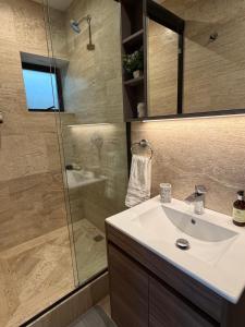 BC102 Roma Loft with Balcony, Fast WiFi & Terrace