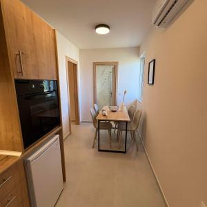 Johnhara Studios & Apartments