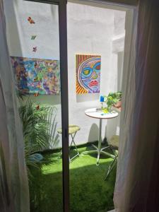 Gemütliches Gästezimmer mit privatem Patio und Poolnutzung im historischen Zentrum von Güímar
