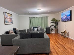 Branch brook Park Elegant 3 bedroom by EWR Airport NYC