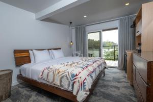 Duffin Cove Resort