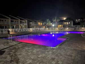 2 C, Three Bedroom Townhome