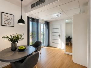 Skyline Apartment by the City Center ul Kasprzaka