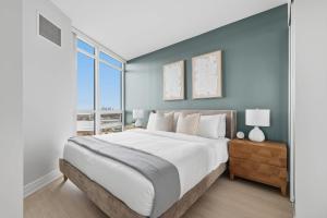 Luxury 2BR Condo with King Beds & Views