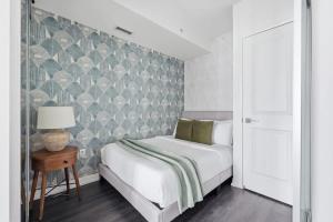 Charming 2BR downtown condo with private patio
