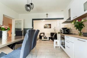 House Bistre with private pool