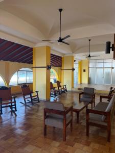 Departamento en Mazatlan zona dorada a PIE DE PLAYA