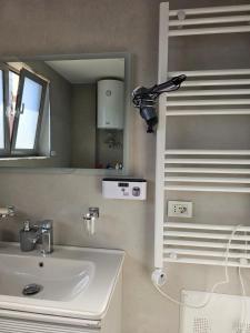 Entire Apartment in Road Thoma Filipeu Near Bunkart 1 2BR with Balcony & AC