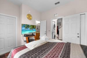 Charming 43 Home in Regal Palms Resort