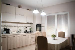 Mitos Apartments - Heart of Skopje with Free Parking
