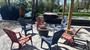 Catskills Lakefront with Hot Tub, Sauna and Theater