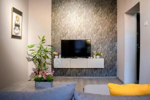 Mitos Apartments - Heart of Skopje with Free Parking