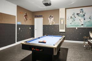 Stunning 6-Bedroom Pool Home Minutes from Disney