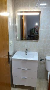 Lago Jardin : Bright spacious one bedroom flat