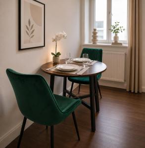 Cozy Two Bedroom at Chelsea Cloisters Hotel