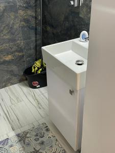 Traceys 3 Apartments Borsh