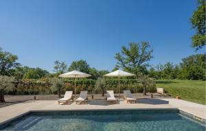 Amazing Home In Snasici With Sauna