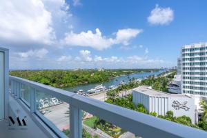 FontaineBleau Ocean & Resort View with Balcony