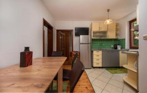 Beautiful Home In Sv Filip I Jakov With Wifi