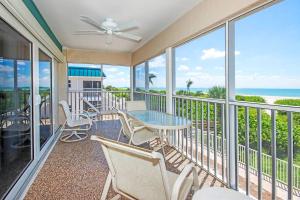 Sanibel Arms West D8