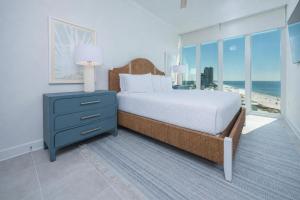 Phoenix Gulf Towers 1208
