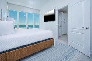 Phoenix Gulf Towers 1208
