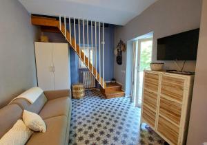 Acquazzurra, luxury duplex, pool, parking space, WiFi By Guestaly