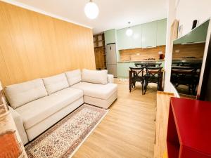 Aisha Apartment