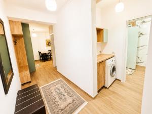 Aisha Apartment