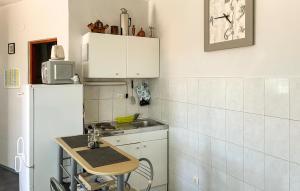 Lovely Apartment In Pisak With Wifi