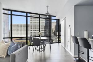 Designer Skyline Retreat 2BR w Skyline Terrace