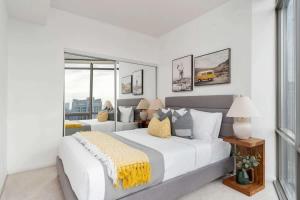 Above the City Designer Sub-Penthouse Oasis