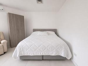 Cuarto con baño en Playa Hermosa, Puntarenas