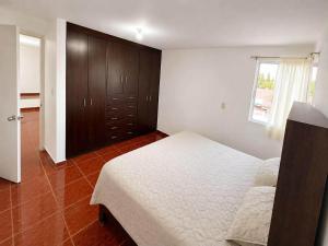 Executive House for 10 People